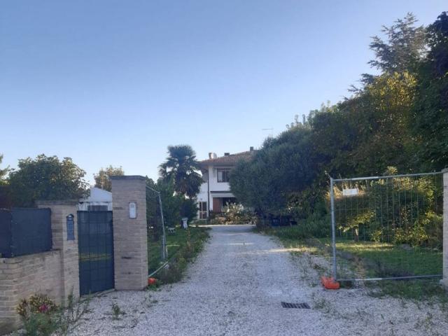 Villa Indipendente in vendita a Casalserugo, Veneto