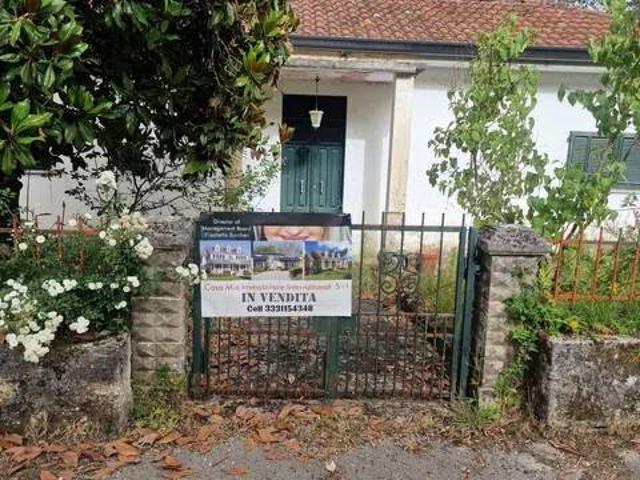 Villa Indipendente in vendita a Casalvieri, Lazio