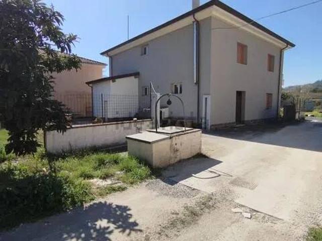 Villa Indipendente in vendita a Casalvieri, Lazio