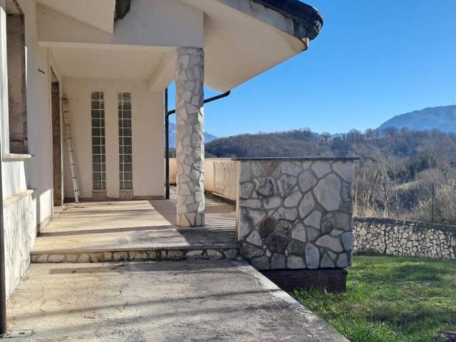 Villa Indipendente in vendita a Casalvieri, Lazio
