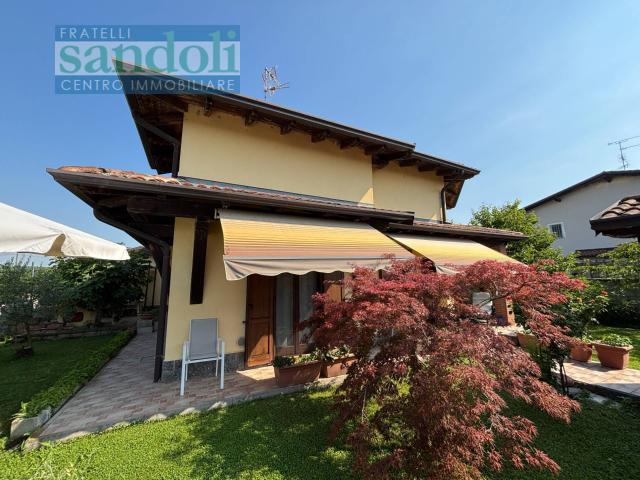 Villa Indipendente in vendita a Piemonte, Novara