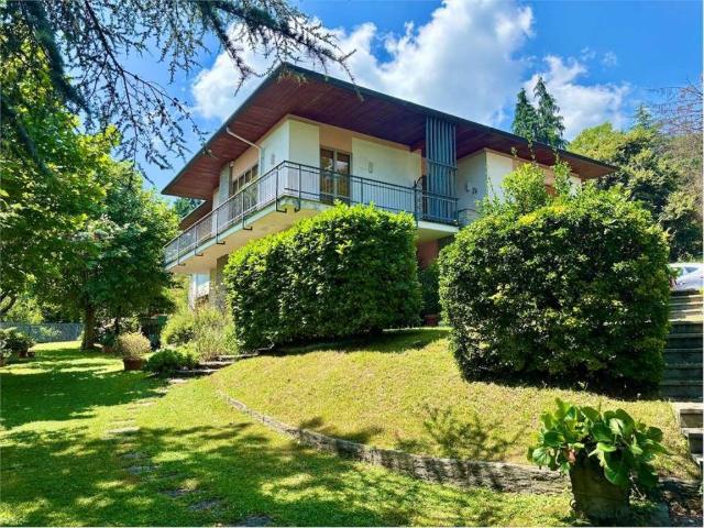 Villa Indipendente in vendita a Comunità Montana Valli del Verbano, Casalzuigno