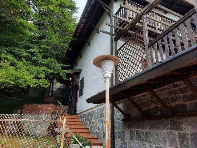 Villa Indipendente in vendita a Corte di Quà, Casalzuigno