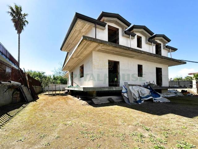 Villa Indipendente in vendita a Casamarciano, Campania