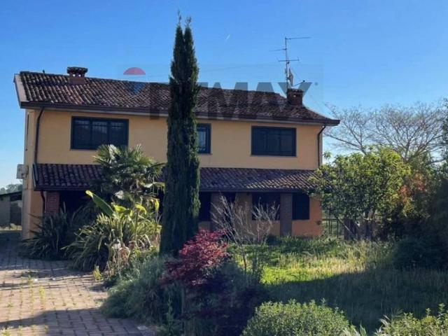 Villa Indipendente in vendita a Casanova Lonati, Lombardia