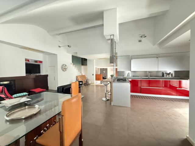 Villa Indipendente in vendita a Casapesenna, Campania