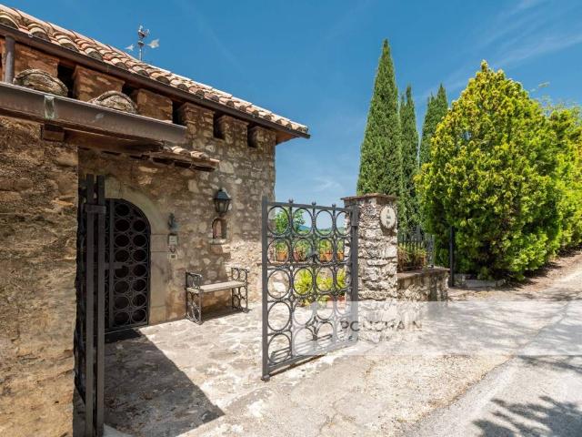 Villa Indipendente in vendita a Montenero Sabino, Lazio