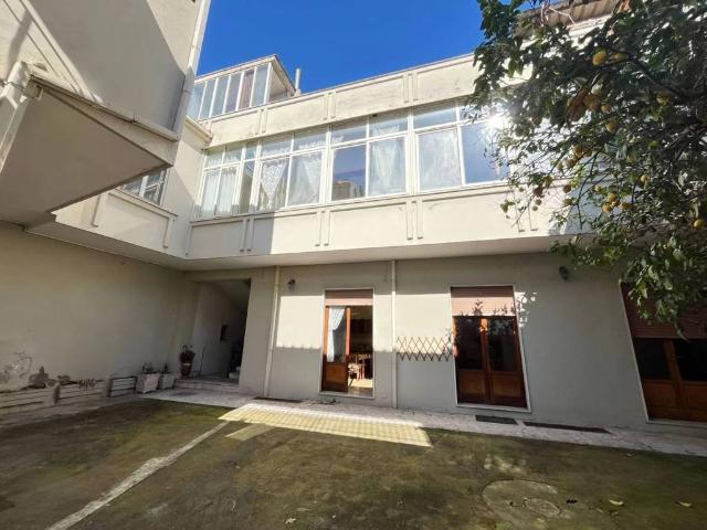 Villa Indipendente in vendita a Casapulla, Campania