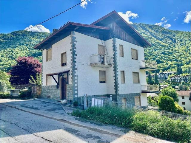 Villa Indipendente in vendita a Casargo, Lombardia