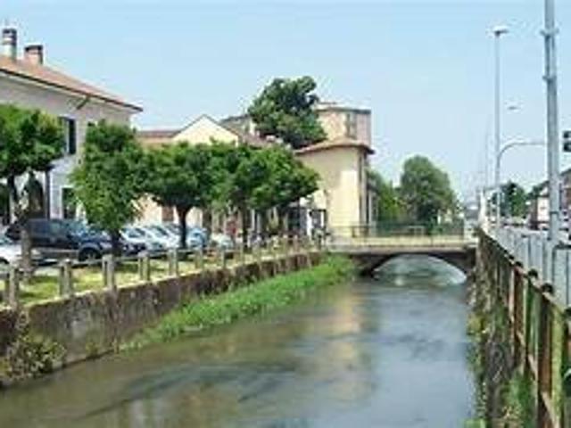 Villa Indipendente in vendita a Unione dei Comuni I Fontanili, Casarile