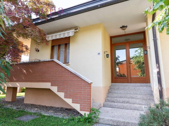 Villa Indipendente in vendita a Casarsa Della Delizia, Friuli-Venezia Giulia