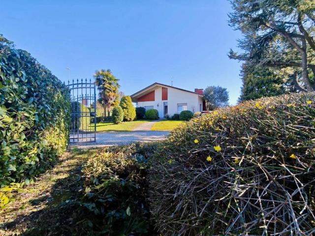 Villa Indipendente in vendita a Casarsa Della Delizia, Friuli-Venezia Giulia