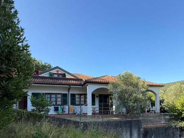 Villa Indipendente in vendita a Verici superiore, Casarza Ligure