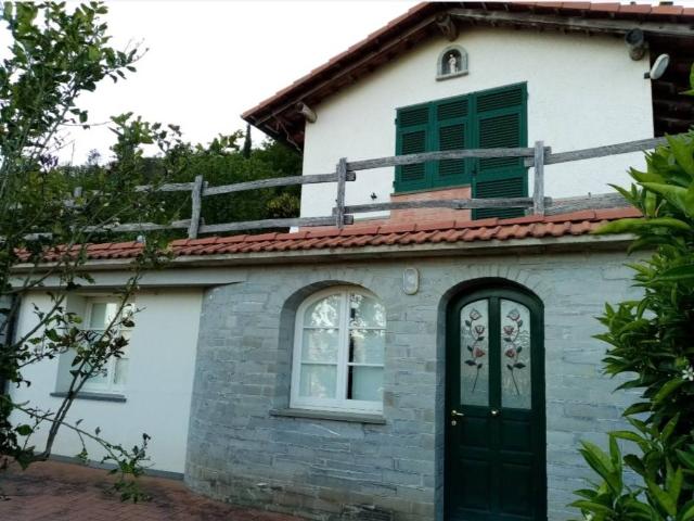 Villa Indipendente in vendita a Verici superiore, Casarza Ligure
