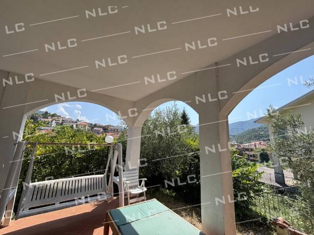 Villa Indipendente in vendita a Verici superiore, Casarza Ligure