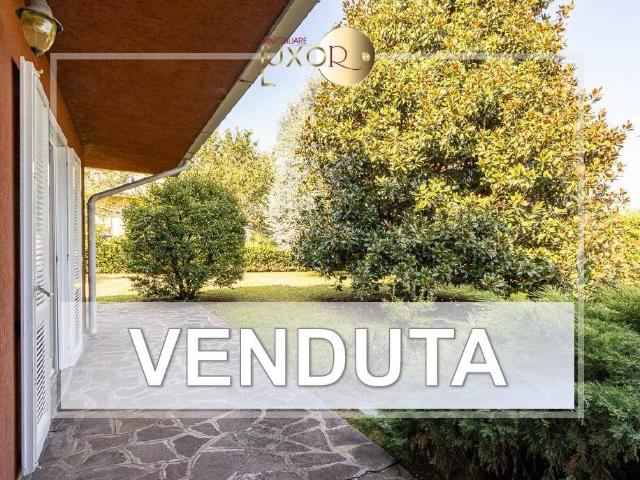 Villa Indipendente in vendita a Campofiorenzo, Casatenovo