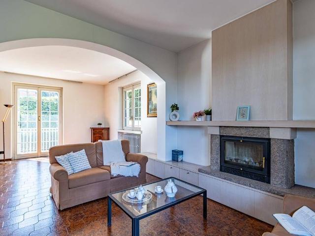 Villa Indipendente in vendita a Campofiorenzo, Casatenovo