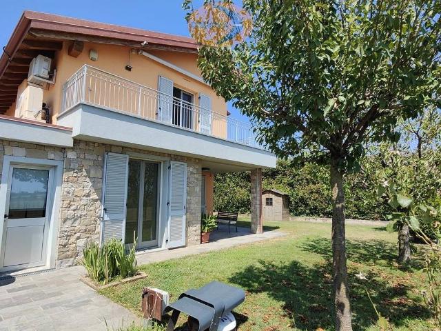 Villa Indipendente in vendita a Rogoredo, Casatenovo