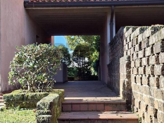 Villa Indipendente in vendita a Galgiana, Casatenovo