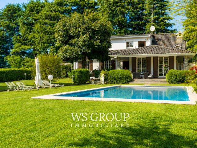 Villa Indipendente in vendita a Campofiorenzo, Casatenovo
