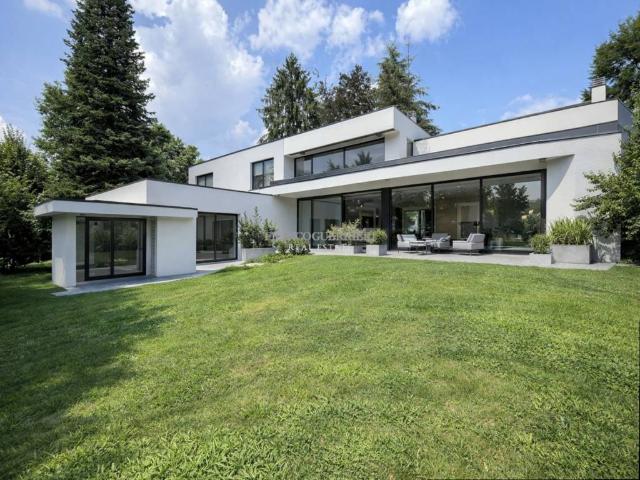 Villa Indipendente in vendita a Campofiorenzo, Casatenovo