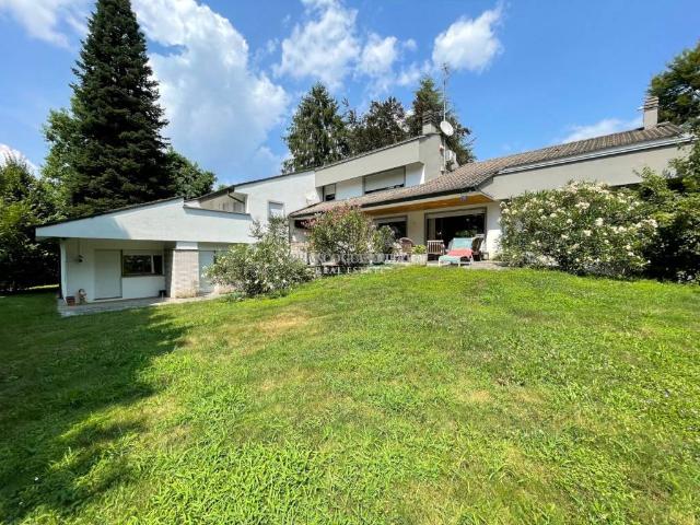 Villa Indipendente in vendita a Campofiorenzo, Casatenovo