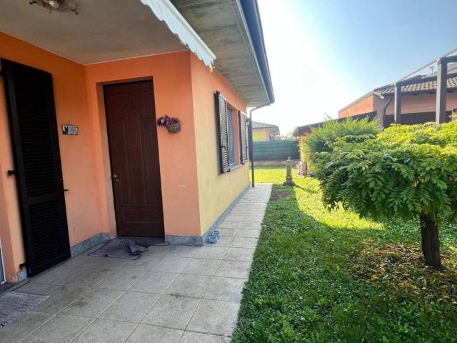 Villa Indipendente in vendita a Casatisma, Lombardia