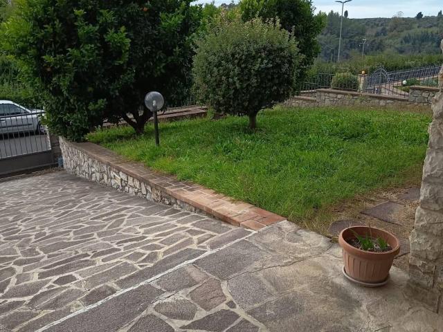 Villa Indipendente in vendita a Casciana Terme Lari, Lari