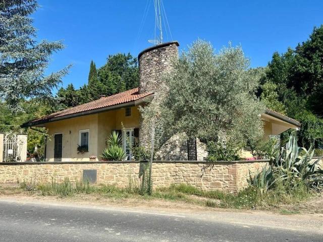Villa Indipendente in vendita a Casciana Terme Lari, Lari