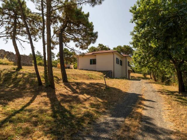 Villa Indipendente in vendita a Casciana Terme Lari, Collemontanino