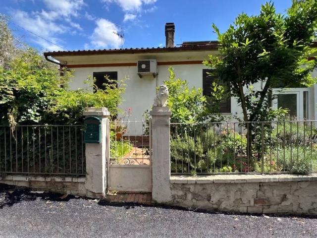 Villa Indipendente in vendita a Casciana Terme Lari, Lari