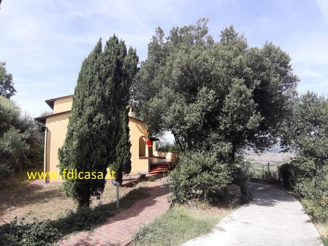 Villa Indipendente in vendita a Casciana Terme Lari, Parlascio