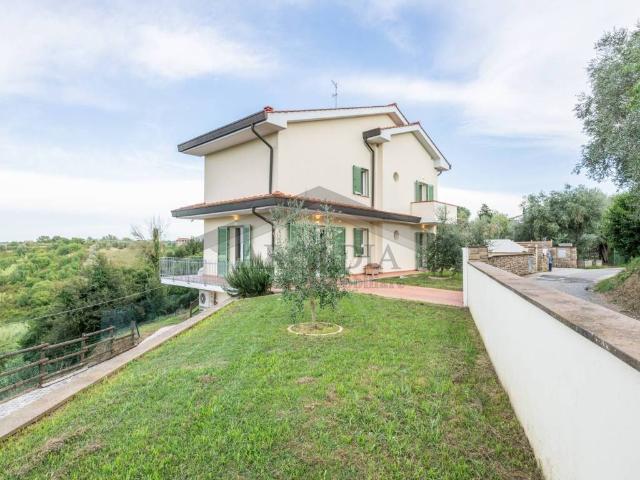 Villa Indipendente in vendita a Casciana Terme Lari, Toscana