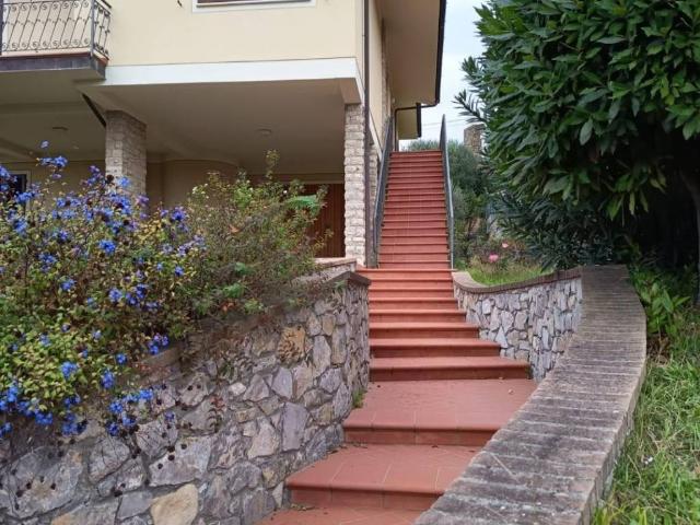 Villa Indipendente in vendita a Casciana Terme Lari, Lari