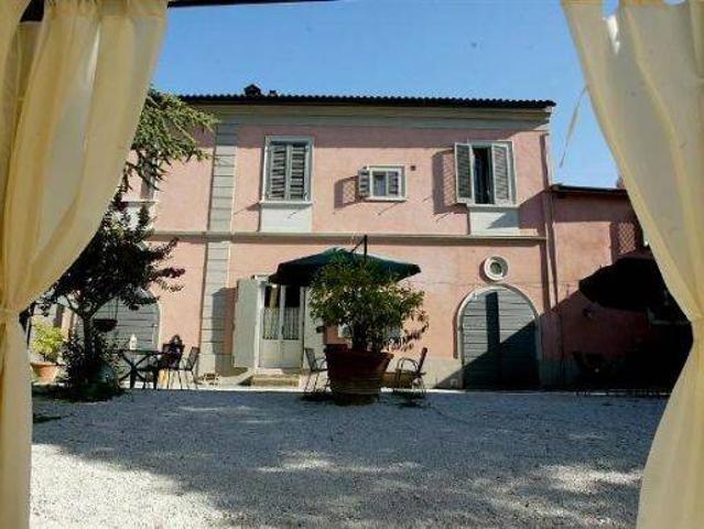 Villa Indipendente in vendita a Casciana Terme Lari, Lari