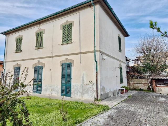 Villa Indipendente in vendita a Cascina, Toscana