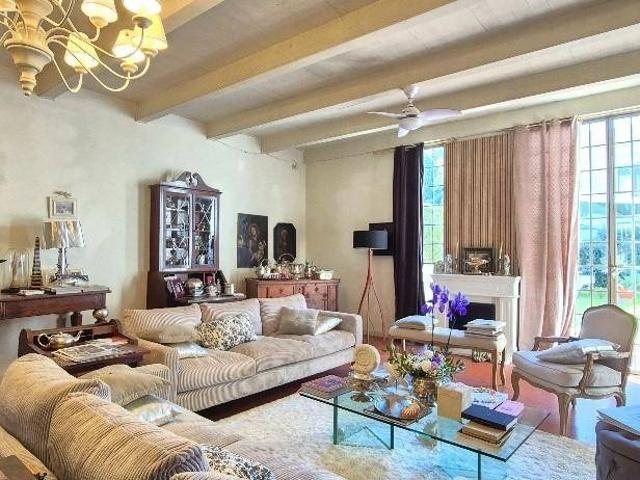 Villa Indipendente in vendita a Navacchio, Cascina