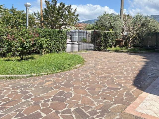 Villa Indipendente in vendita a Marciana, Cascina