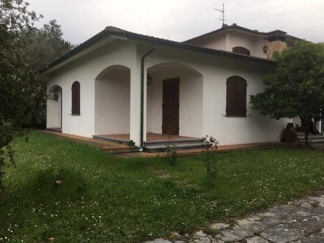 Villa Indipendente in vendita a San Frediano a Settimo, Cascina