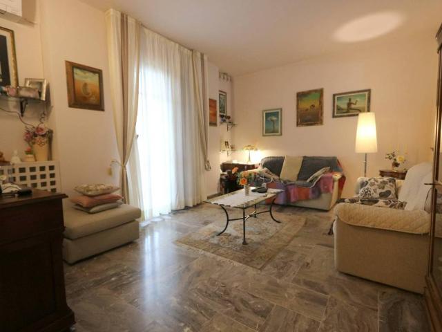 Villa Indipendente in vendita a Navacchio, Cascina