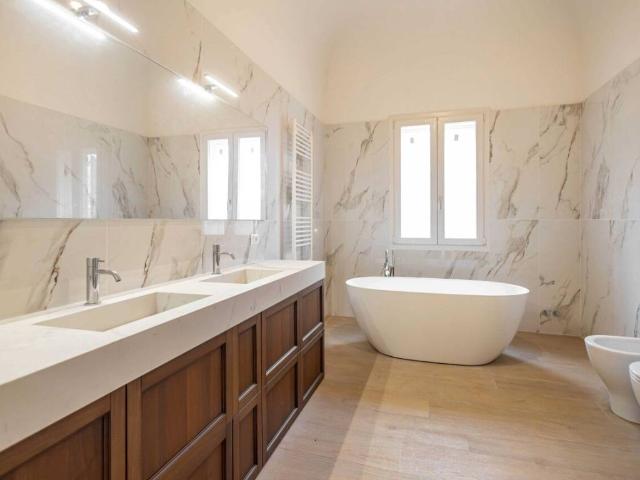 Villa Indipendente in vendita a San Frediano a Settimo, Cascina