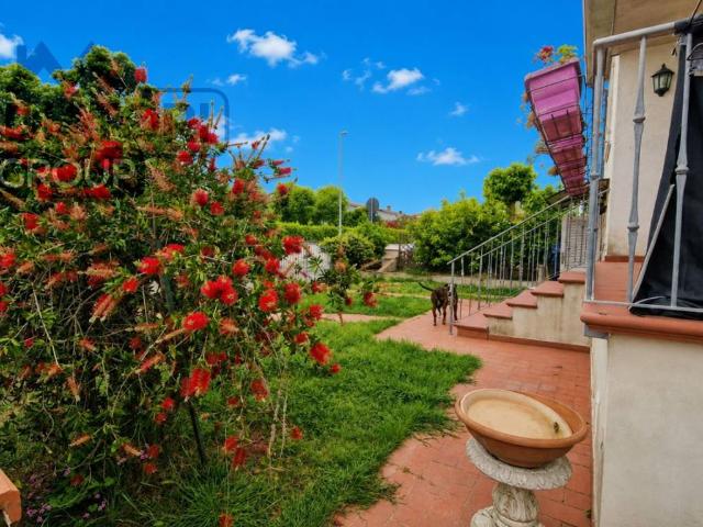 Villa Indipendente in vendita a Cascina, Toscana