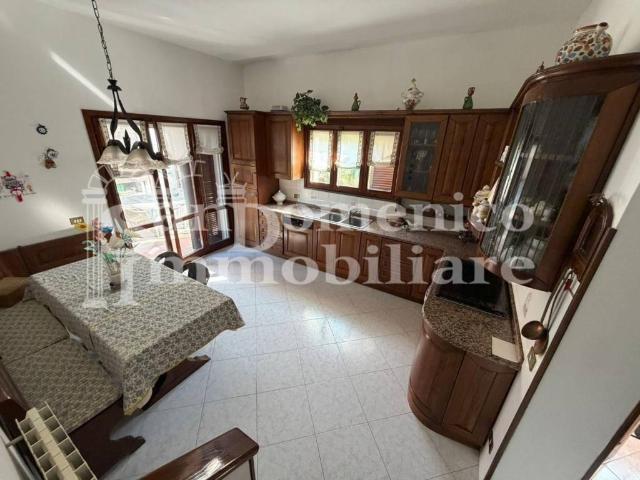 Villa Indipendente in vendita a Garzella, Cascina