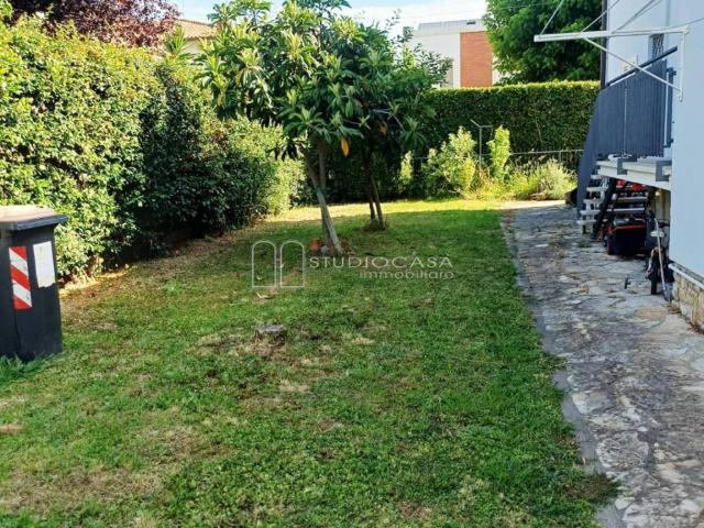 Villa Indipendente in vendita a San Frediano a Settimo, Cascina