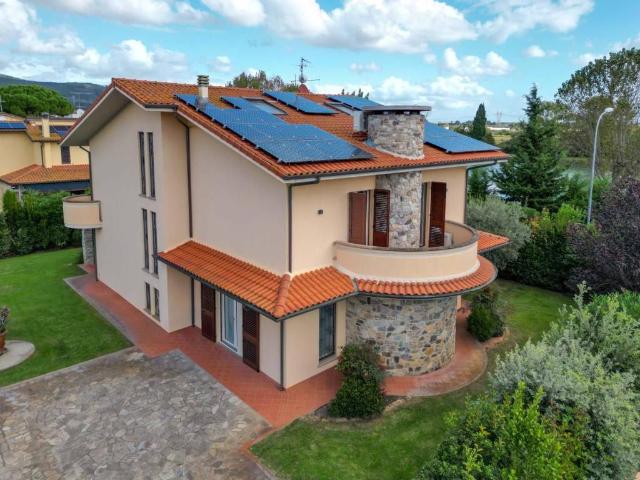 Villa Indipendente in vendita a Cascina, Toscana