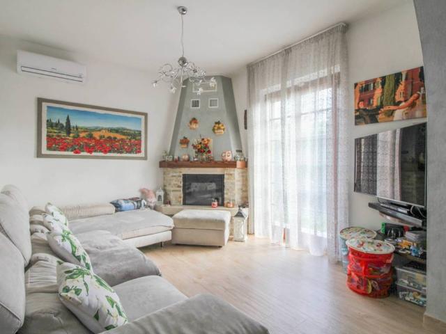 Villa Indipendente in vendita a Cascina, Toscana