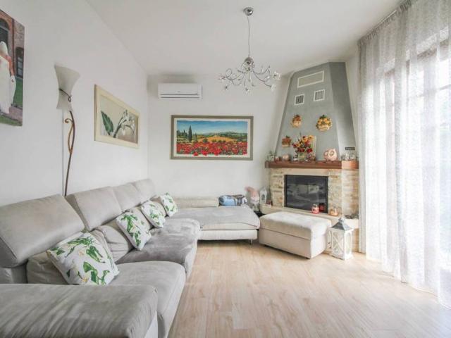 Villa Indipendente in vendita a Cascina, Toscana