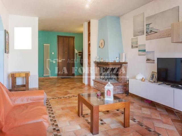 Villa Indipendente in vendita a San Donato, Cascina