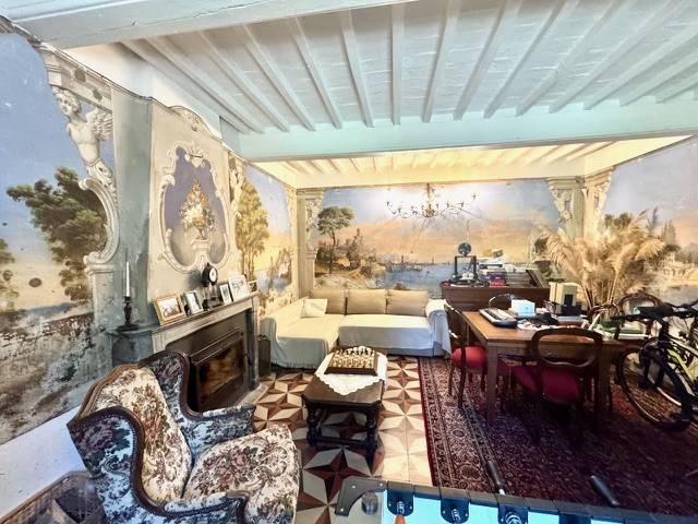Villa Indipendente in vendita a San Frediano a Settimo, Cascina