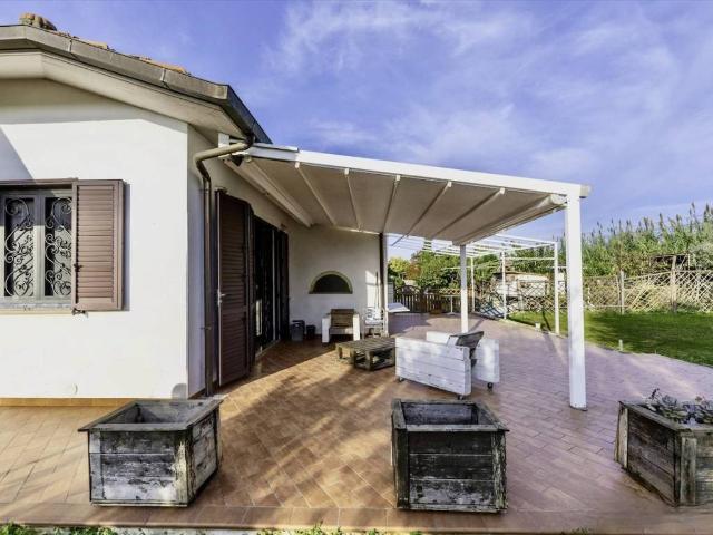 Villa Indipendente in vendita a Cascina, Toscana